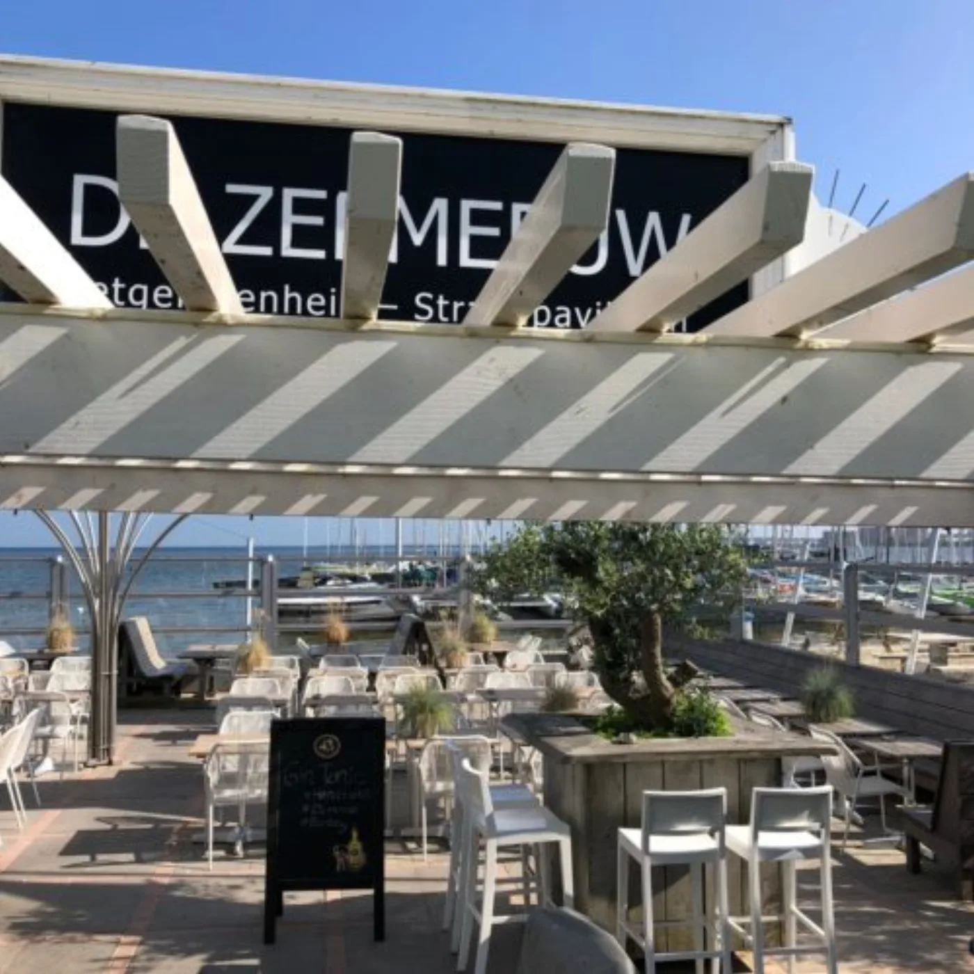De Zeemeeuw, strandpaviljoen